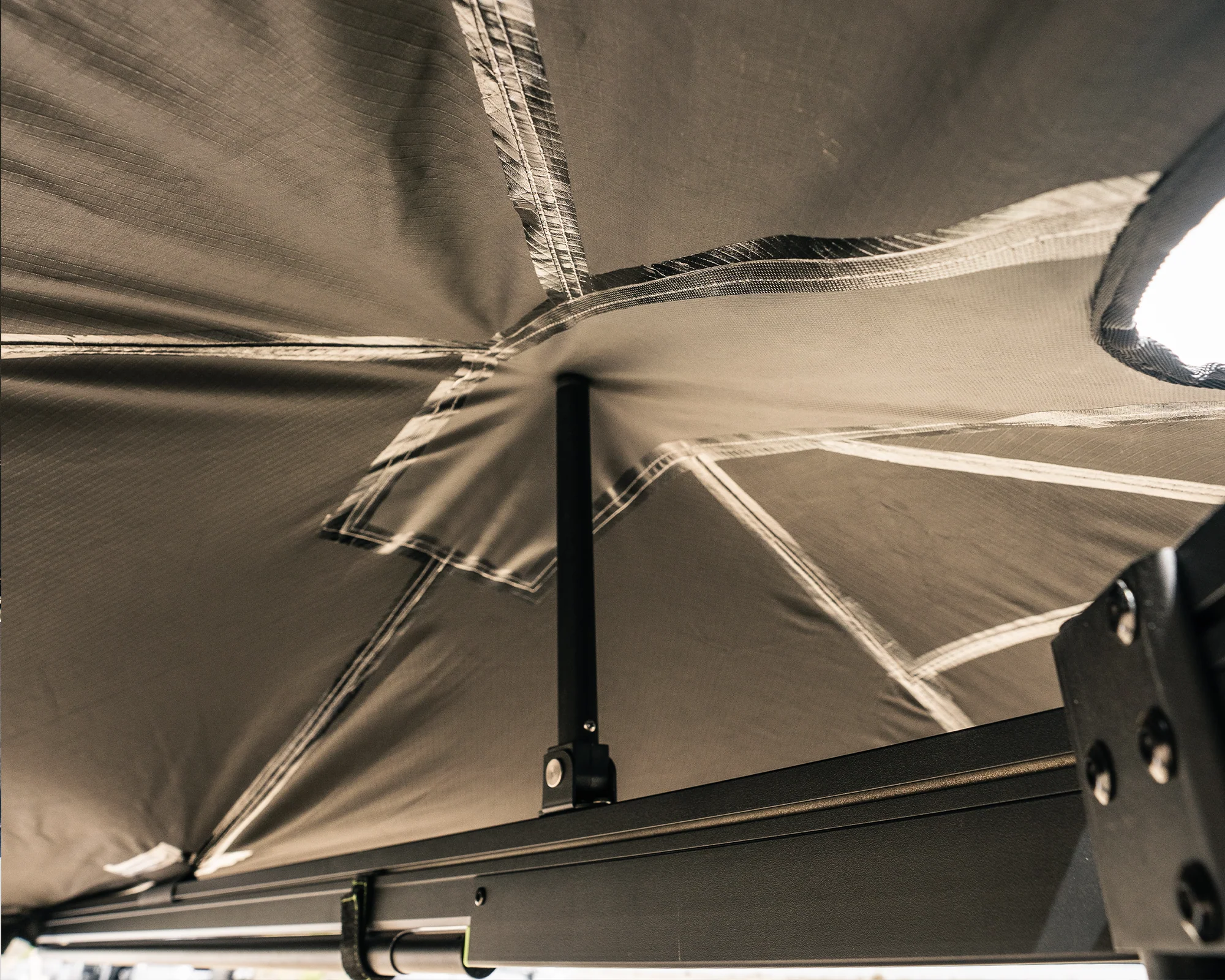 Deltawing 270 Awning (RHS, Unsupported) - Image 9