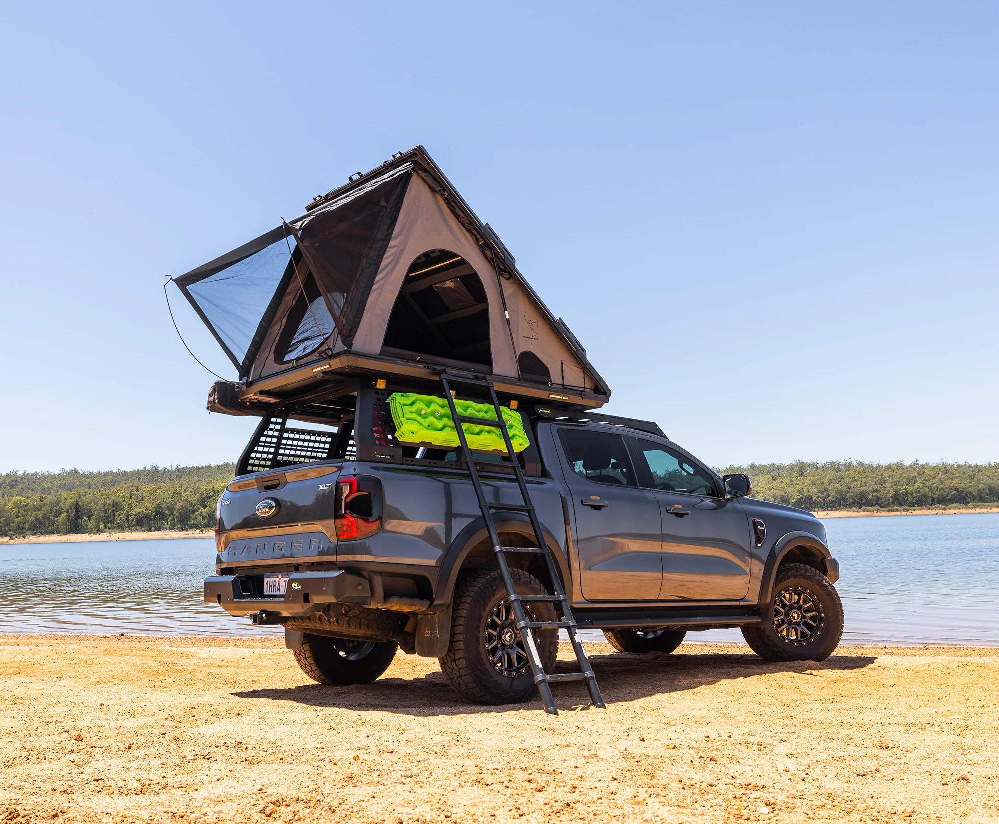 Orion 1400 - Aluminium Hardshell Rooftop Tent - Image 13