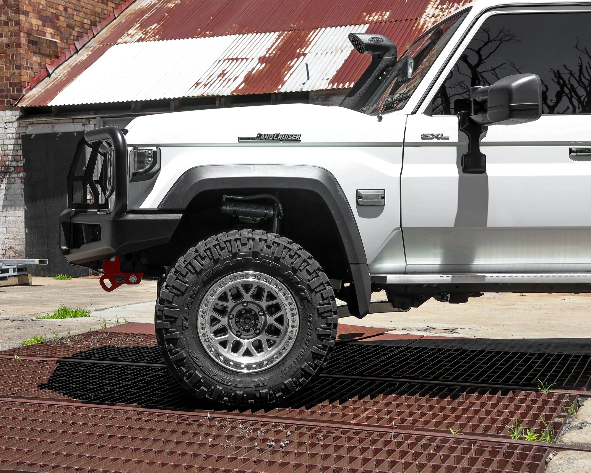 Apex Bull Bar - Image 2