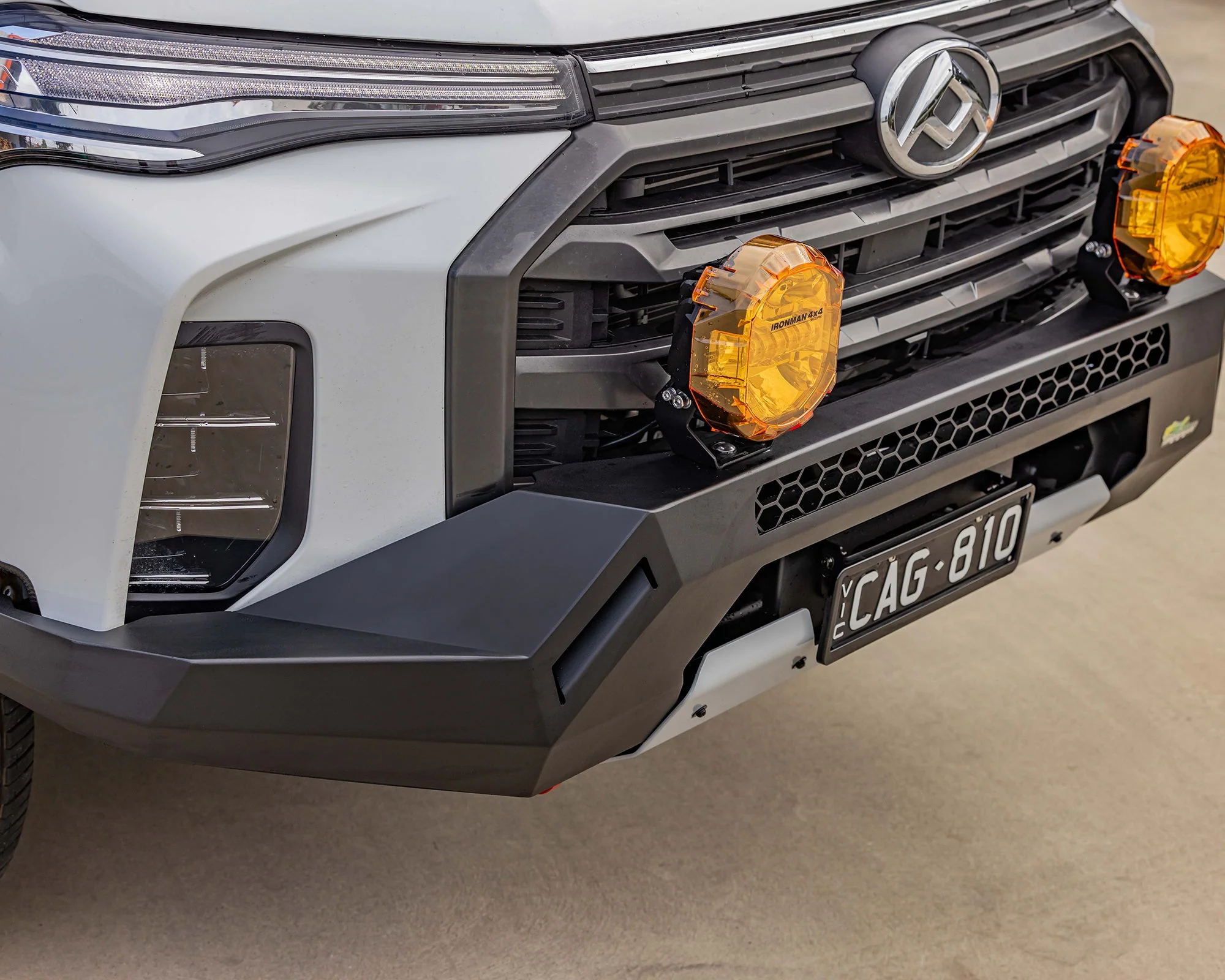Raid Bull Bar & Lights Kit - Image 2