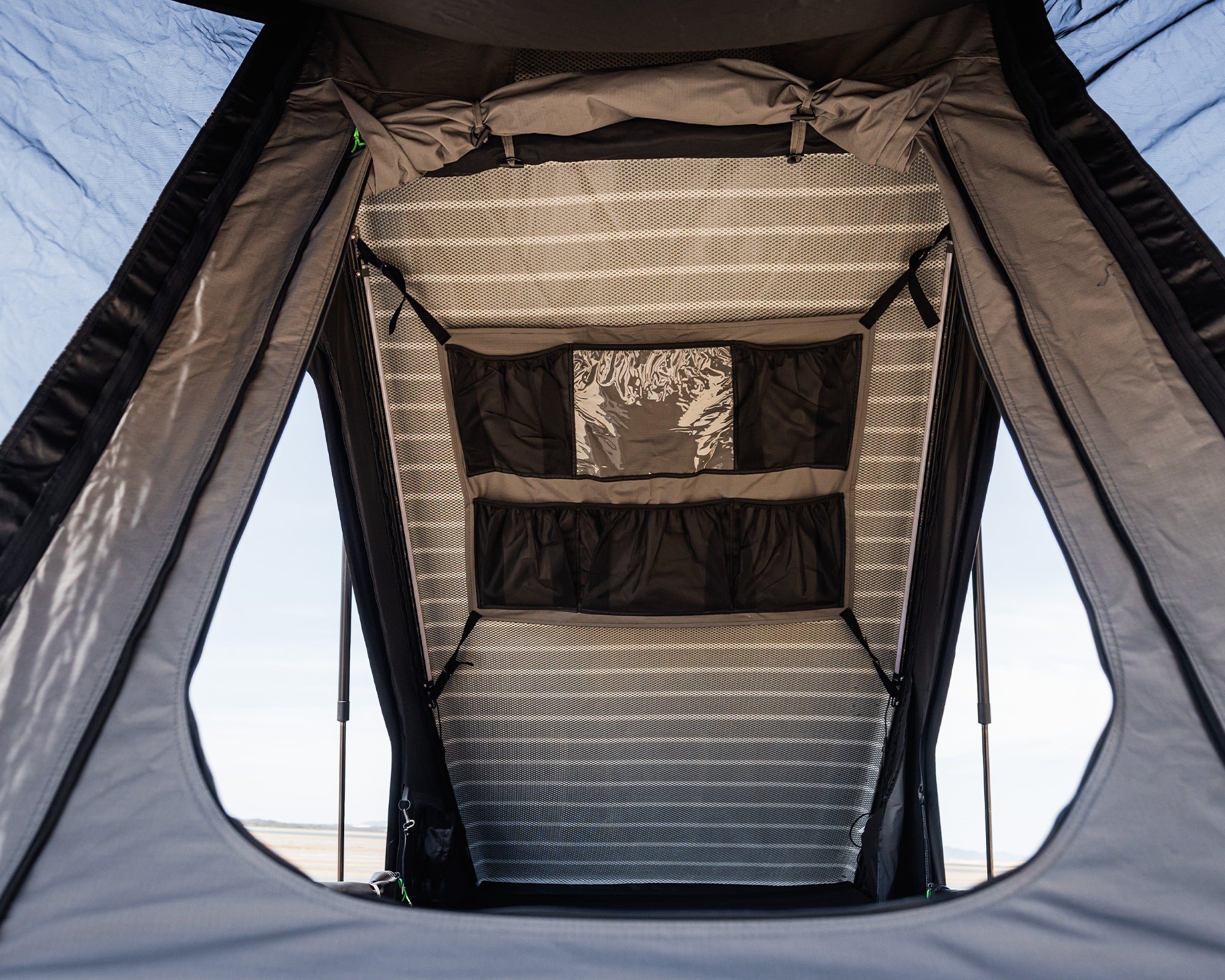 Orion 1200 - Lightweight Hardshell Rooftop Tent - Image 7