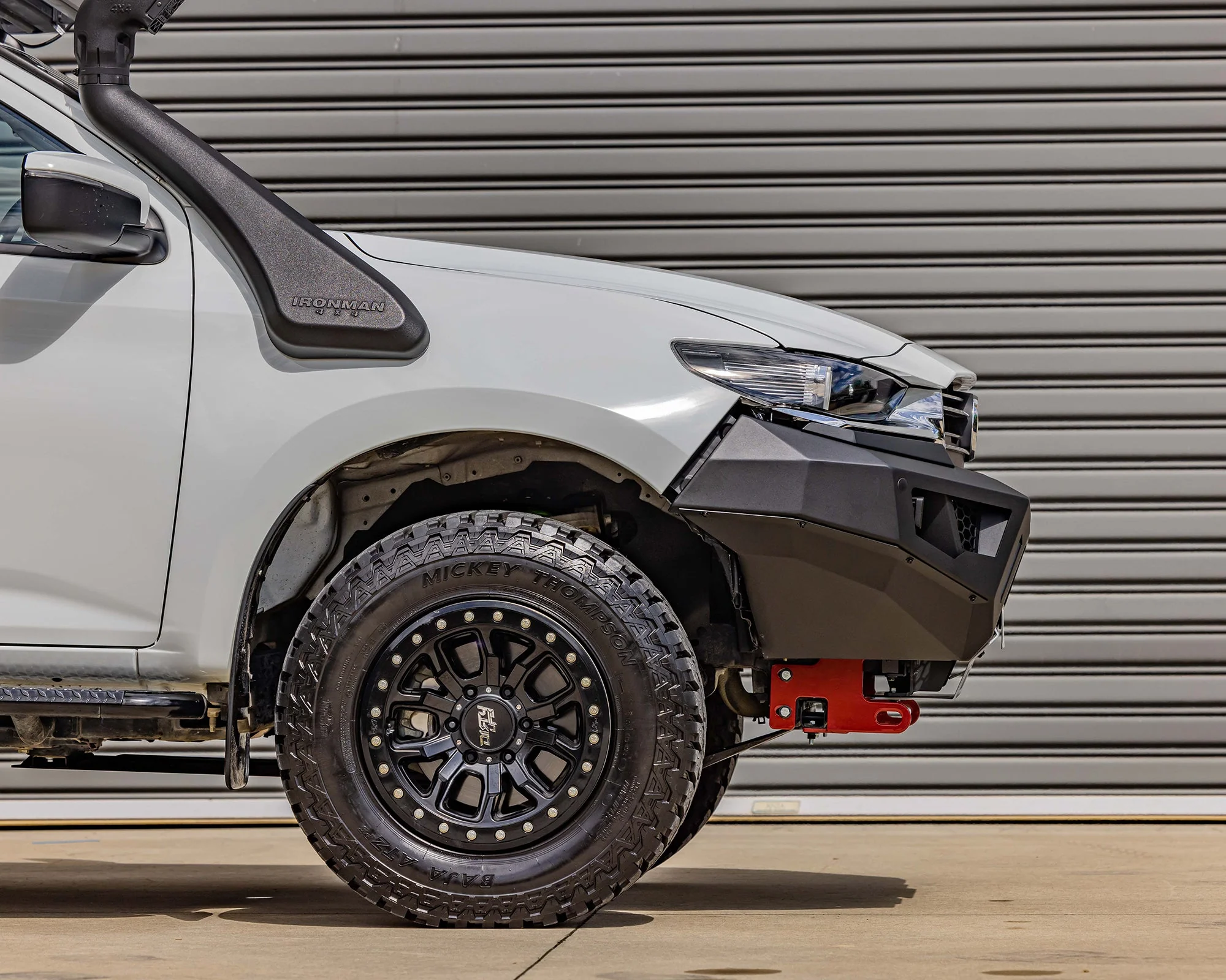 Raid Bull Bar & Lights Kit - Image 2