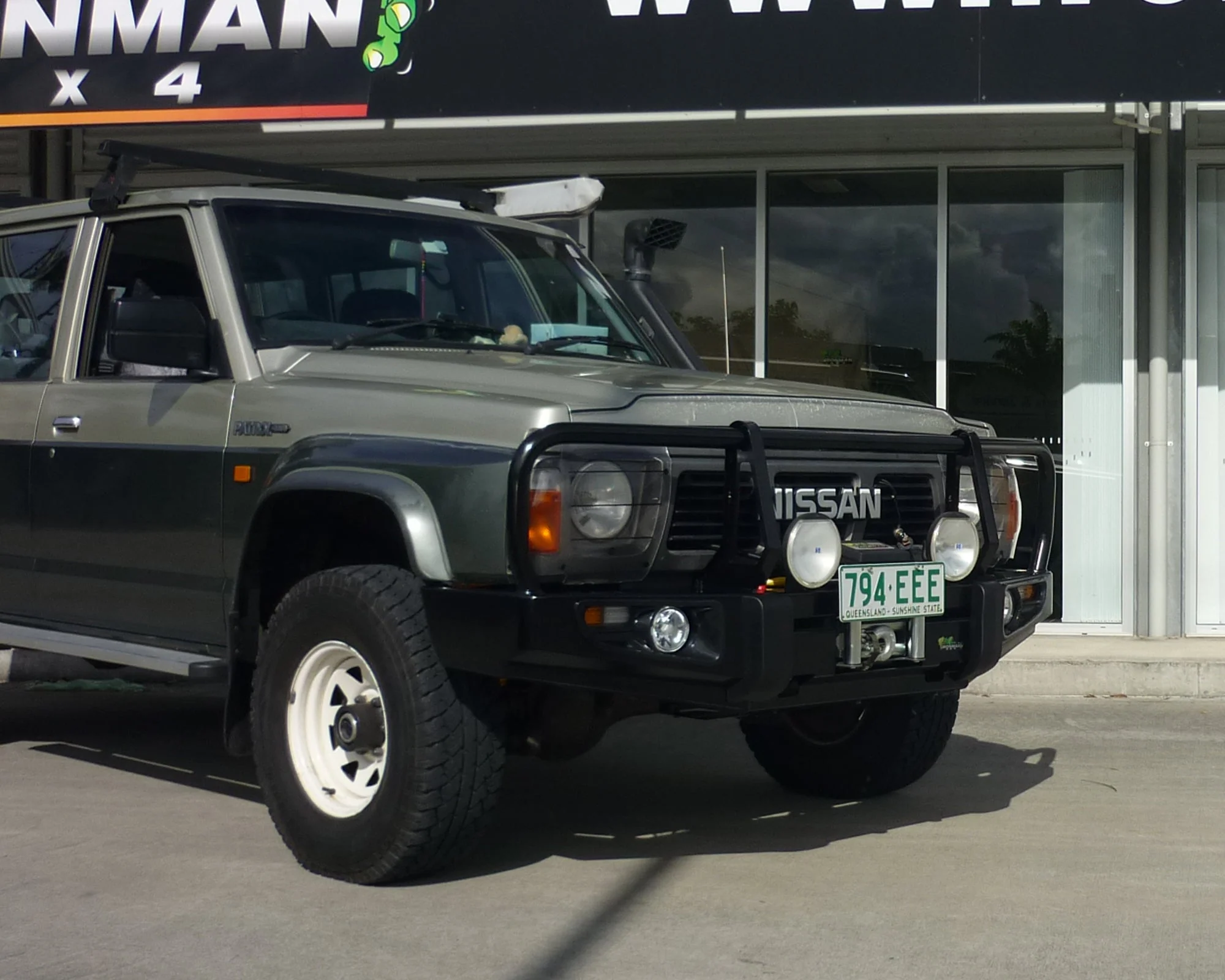 Deluxe Bull Bar