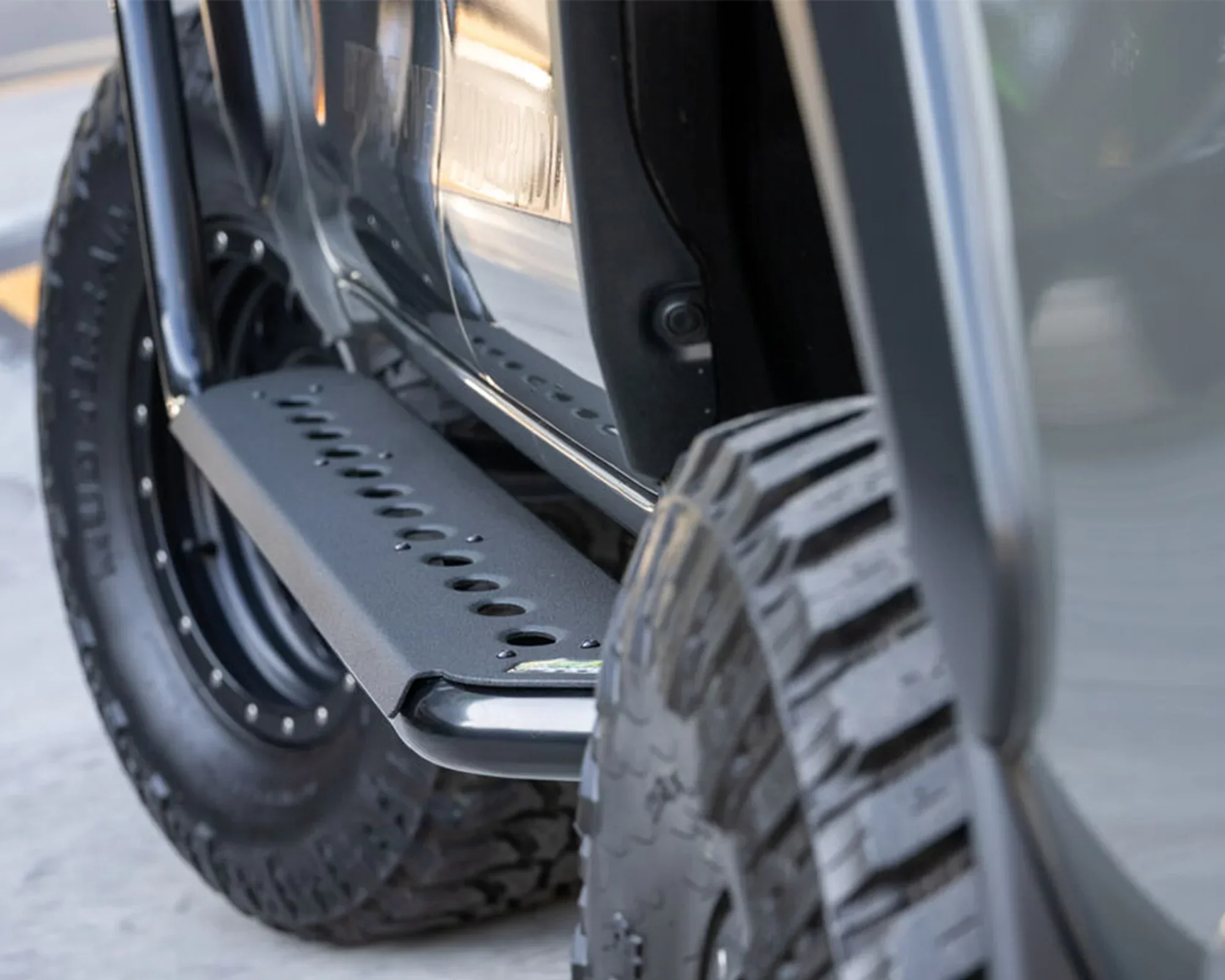 Premium Side Steps & Rails - Image 2