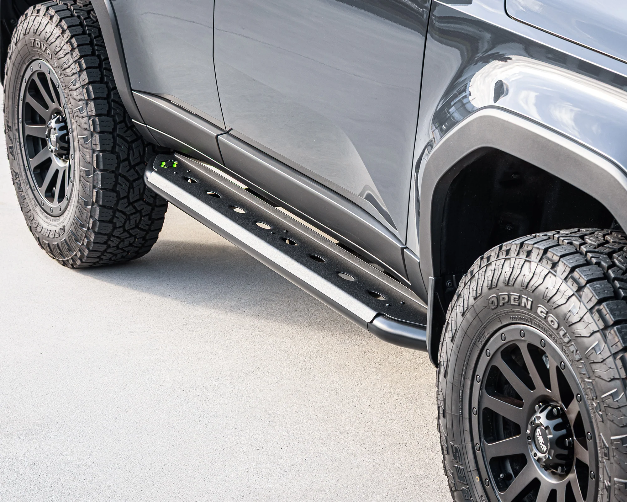 Premium Side Steps & Rails - Image 2