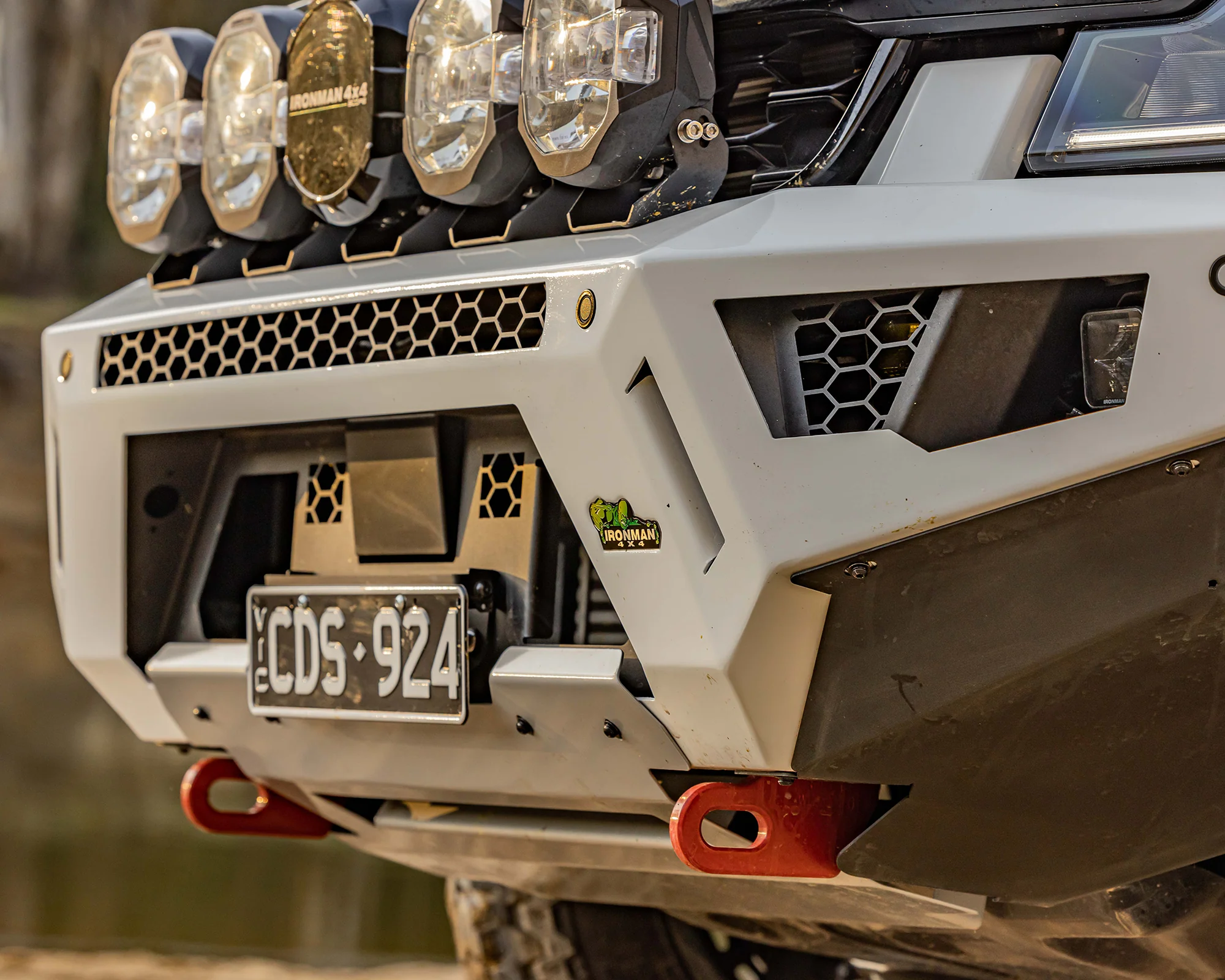 Raid Bull Bar & Lights Kit - Image 2